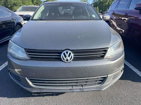 Used 2014 Volkswagen Jetta SE image 2