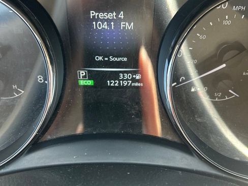 Used 2017 Nissan Rogue SL FWD image 18
