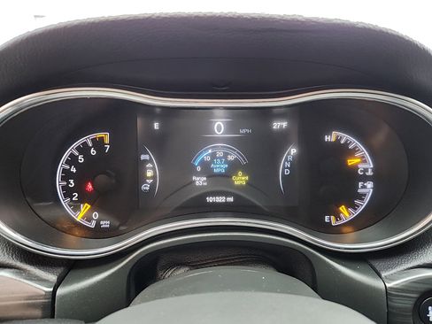 Used 2020 Jeep Grand Cherokee Altitude image 10