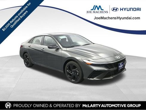 New 2026 Hyundai Elantra SEL Sport Premium FWD image 2