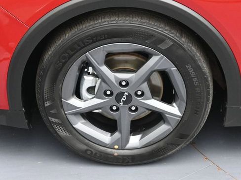 Used 2025 Kia K4 FWD image 7