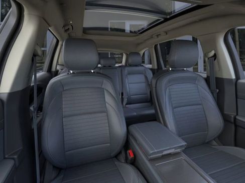 New 2025 Lincoln Nautilus Reserve image 10