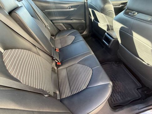 Used 2021 Toyota Camry SE image 32