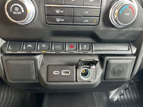 Used 2024 GMC Sierra 1500 Pro w/ Pro Value Package AWD/4WD image 16