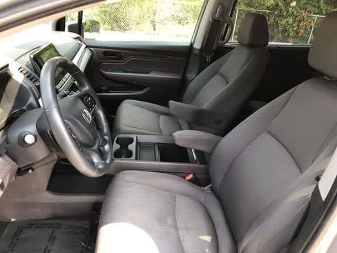 Used 2019 Honda Odyssey EX image 10