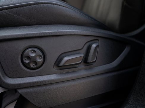 Used 2023 Audi Q5 2.0T Premium w/ Convenience Package image 24