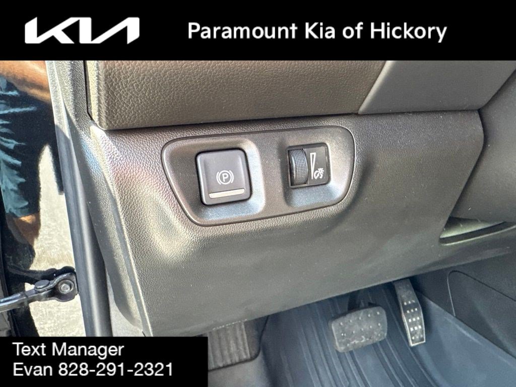 Used 2022 GMC Acadia AT4 w/ Preferred Package AWD/4WD image 19