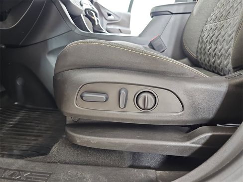 Certified 2023 Chevrolet Equinox LT image 33