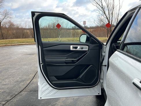 Used 2023 Ford Explorer ST w/ Equipment Group 401A image 10