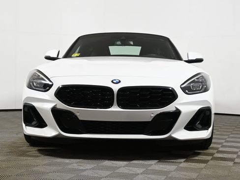 Certified 2024 BMW Z4 sDrive30i w/ Premium Package image 11