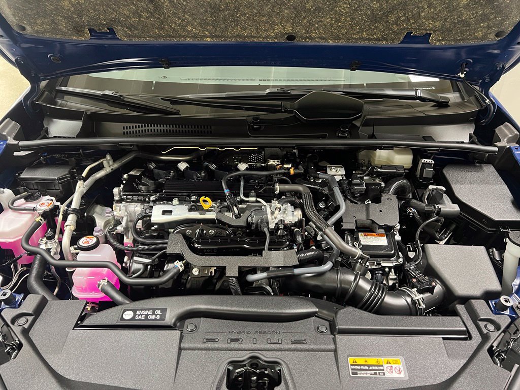 Certified 2027 Toyota Prius XLE FWD image 39