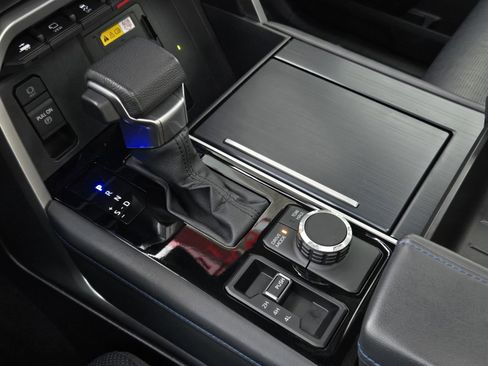 Used 2023 Toyota Tundra Platinum image 20