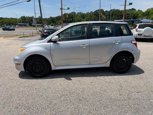 Used 2006 Scion xA FWD image 17