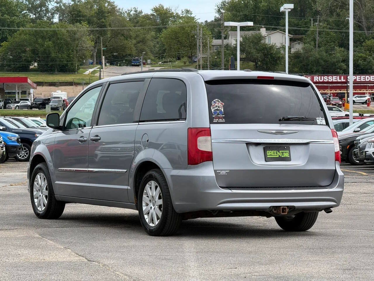 Used 2014 Chrysler Town & Country Touring w/ Trailer Tow Group FWD image 2