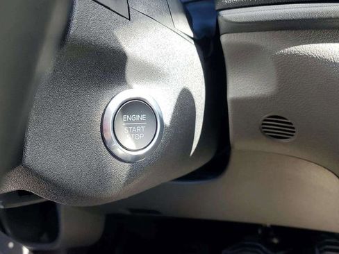 New 2026 Ford Transit 250 148 Medium Roof RWD image 38