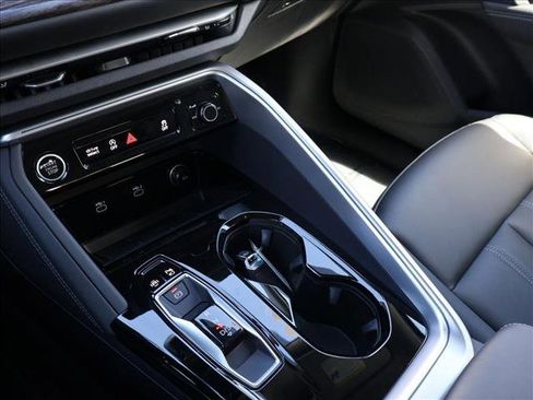 Used 2025 Audi Q5 Premium w/ Convenience Package AWD/4WD image 20