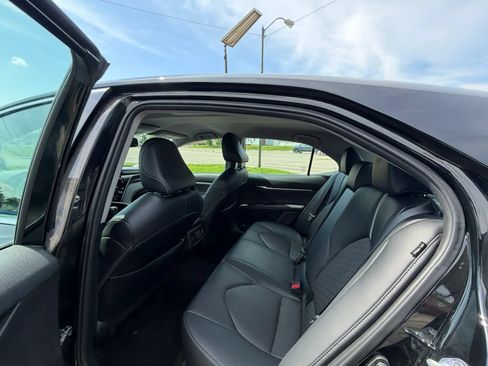 Used 2023 Toyota Camry XSE FWD image 15