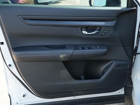 Used 2025 Honda CR-V Sport-L image 13