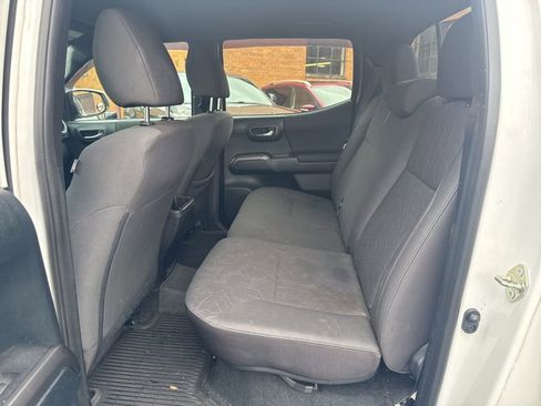 Used 2016 Toyota Tacoma TRD Off-Road w/ Towing Package image 22