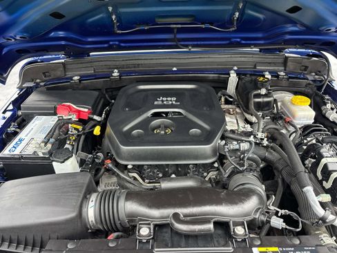 Used 2020 Jeep Wrangler Unlimited Sahara w/ Uconnect 4C Nav & Sound Group image 9