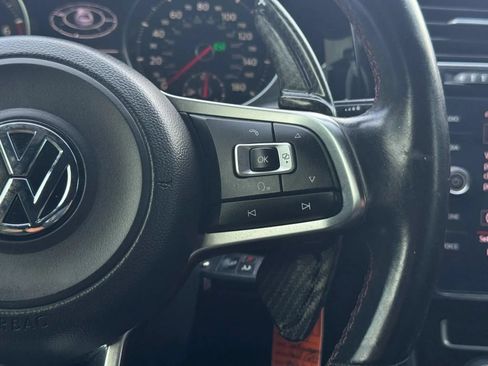 Used 2015 Volkswagen GTI S FWD image 21