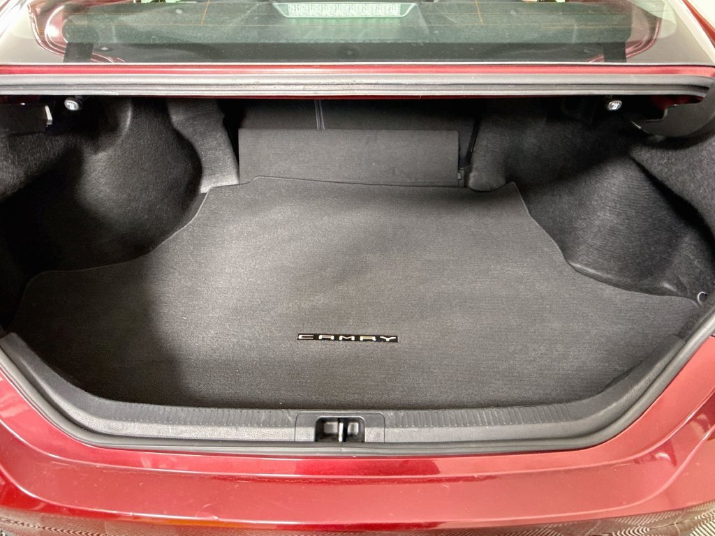 Certified 2018 Toyota Camry LE FWD image 27
