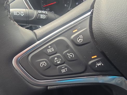 Used 2023 Chevrolet Equinox LT image 27