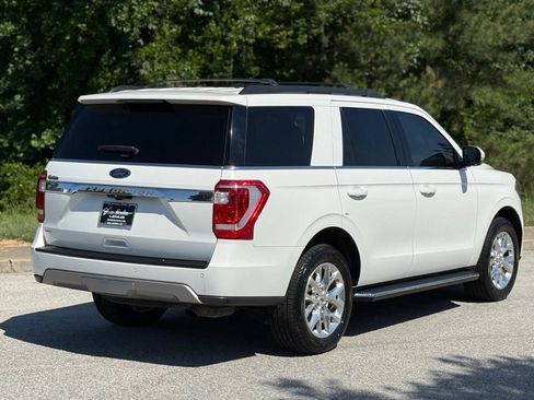 Used 2020 Ford Expedition XLT w/ Equipment Group 202A AWD/4WD image 14