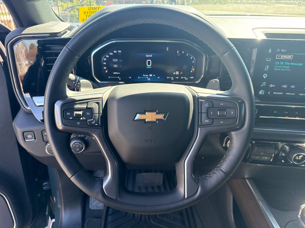 Used 2026 Chevrolet Silverado 1500 High Country w/ Technology Package AWD/4WD image 3