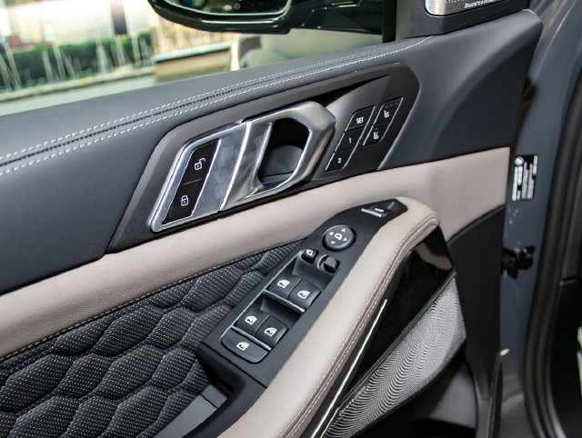 New 2026 BMW X5 M Competition w/ Executive Package AWD/4WD image 13