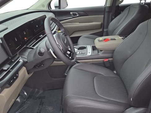 New 2026 Kia Carnival LXS image 18