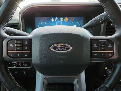 Used 2024 Ford F350 Lariat w/ Lariat Ultimate Package AWD/4WD image 19