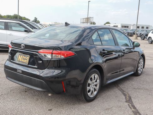 Used 2024 Toyota Corolla LE FWD image 4