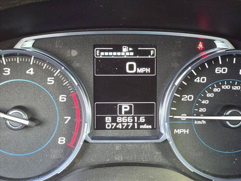 Used 2017 Subaru Forester 2.5i Limited AWD/4WD image 10