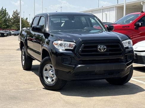Used 2022 Toyota Tacoma SR AWD/4WD image 2
