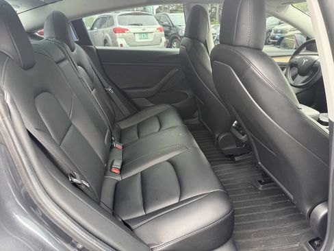 Used 2021 Tesla Model 3 Standard Range Plus RWD image 14