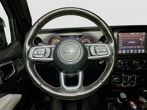 Used 2022 Jeep Gladiator Overland image 10