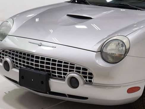 Used 2005 Ford Thunderbird Deluxe image 15