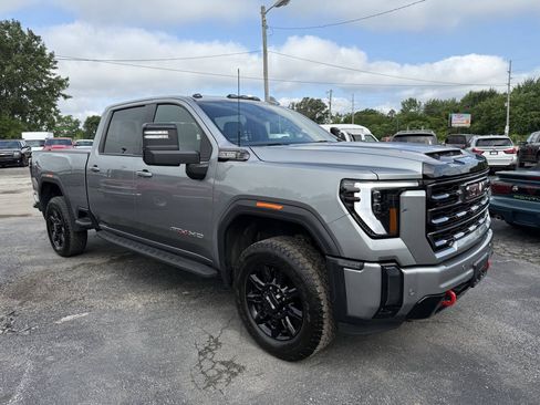 Used 2024 GMC Sierra 2500 AT4 w/ AT4 Premium Plus Package AWD/4WD image 7