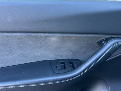 Used 2021 Tesla Model Y Long Range AWD/4WD image 10