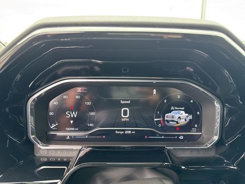 Used 2025 GMC Sierra 1500 SLT w/ SLT Premium Plus Package image 18