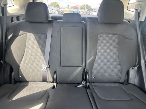 Used 2025 Kia Sportage LX image 37