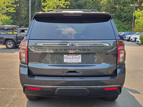 Used 2022 Chevrolet Suburban Z71 w/ Luxury Package AWD/4WD image 4