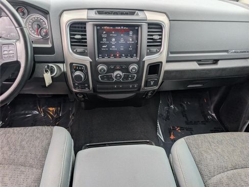 Used 2019 RAM 1500 Big Horn AWD/4WD image 17