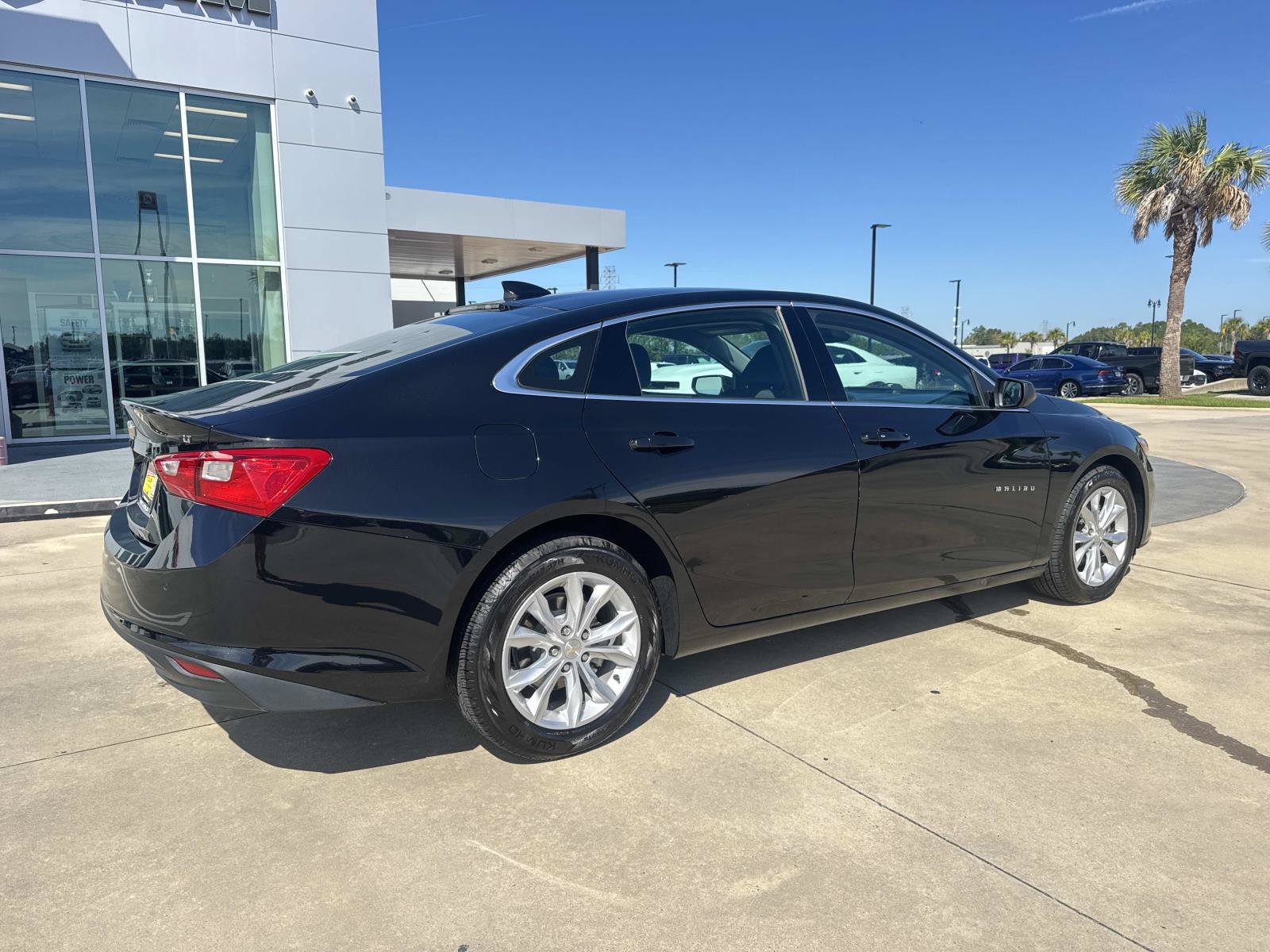 Used 2024 Chevrolet Malibu LT FWD image 7