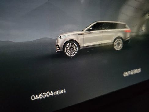 Used 2024 Land Rover Range Rover Velar S AWD/4WD image 18