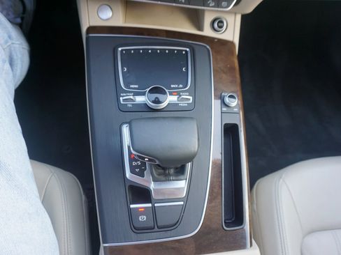 Used 2018 Audi Q5 2.0T Premium Plus AWD/4WD image 10
