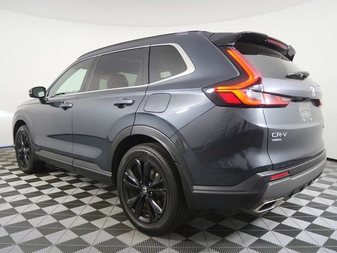 Used 2023 Honda CR-V Sport Touring image 5