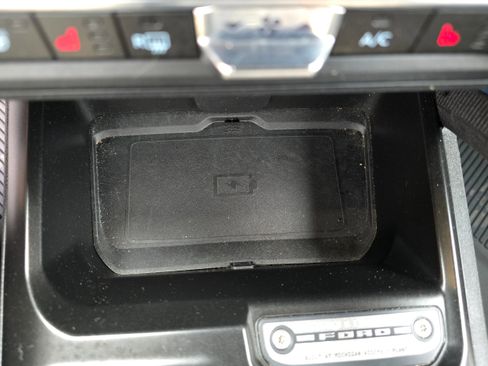 Used 2023 Ford Bronco Wildtrak image 21