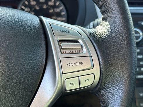 Used 2015 Nissan Altima 2.5 SV w/ Convenience Package image 25